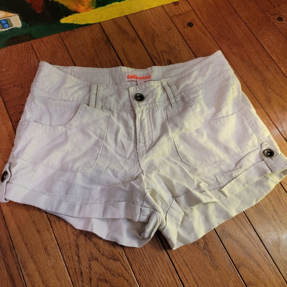 EUC Dollhouse Linen Khaki Shorts
